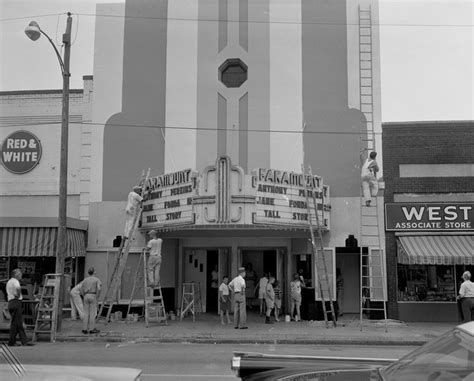 farmville movie theatre